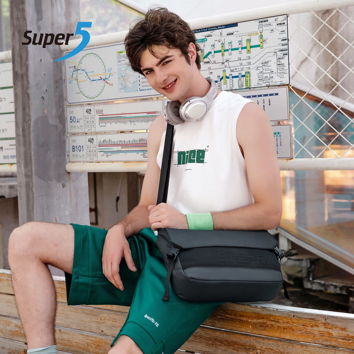 SuperFive Urban Sling Bag - Black - Image 4